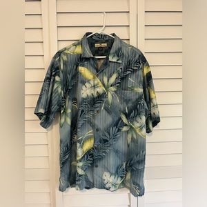 Tommy Bahama Men's 100% Silk Short Sleeve Button Up Tropical Shirt Size L